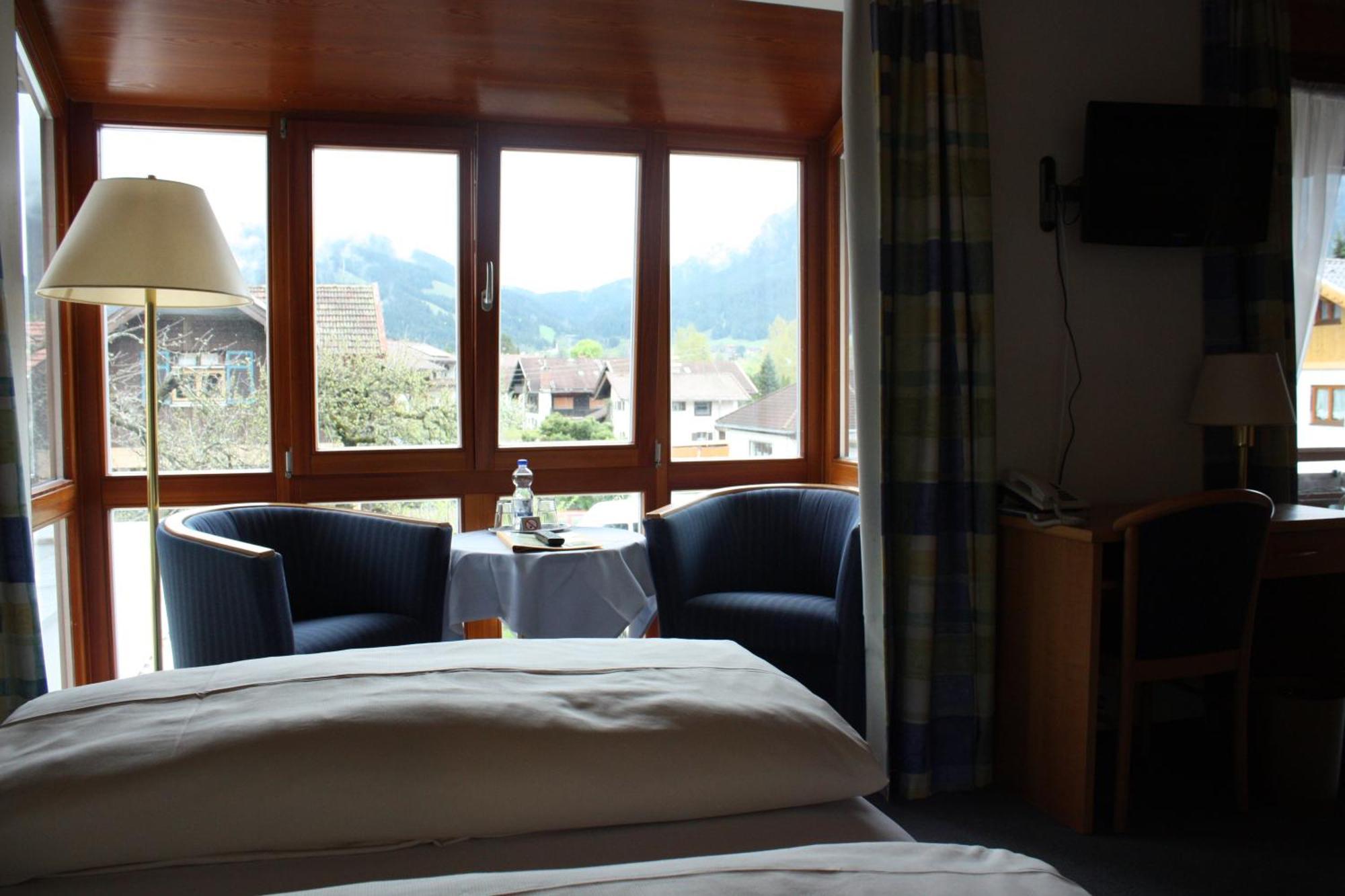 Hotel Garni Otto Huber Oberammergau Bagian luar foto